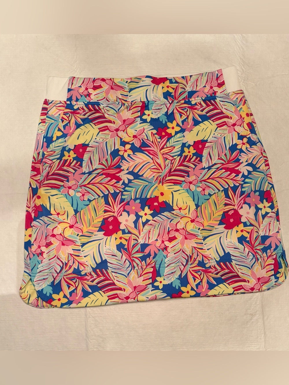 NWT Sporty Skort with Tropical Floral Pattern in Blue Multi
